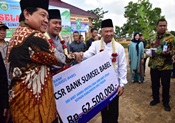 500 Bibit Jambu Kristal dan 1000 Bibit Jeruk dari BSB Untuk Oku Timur